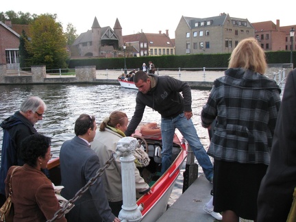 Roundtrip on the channels through Brugge
